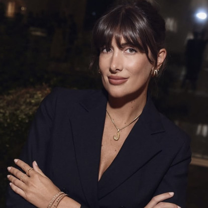 Το effortless παριζιάνικο hairstyle που κυριαρχεί αυτό το φθινόπωρο