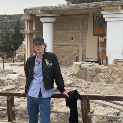 Ο θρυλικός Mick Jagger βρίσκεται στην Κρήτη: Το ιστορικό των προηγούμενων, αξεπέραστων ερχομών του στη χώρα μας