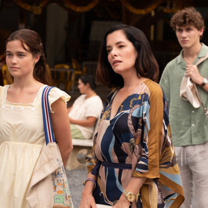 It's official: Η σειρά - φαινόμενο 'The White Lotus' ταξιδεύει για πρώτη φορά στη Γαλλία  It's official: Η σειρά - φαινόμενο 'The White Lotus' ταξιδεύει για πρώτη φορά στη Γαλλία