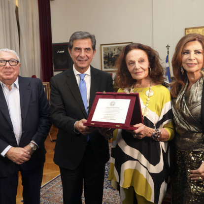 Η Diane von Fürstenberg επέστρεψε στις ρίζες, στη Θεσσαλονίκη, και τιμήθηκε για την προσφορά της σε μία συγκινητική βραδιά