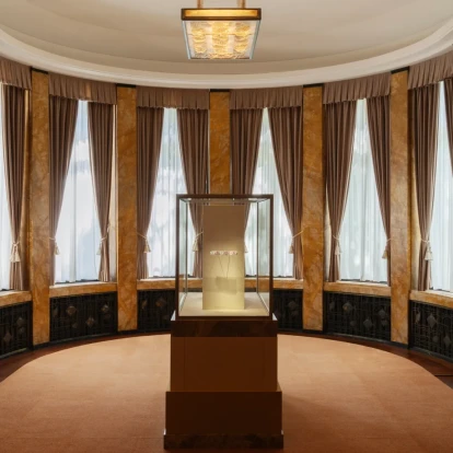 Ο οίκος Van Cleef & Arpels τιμά το Art Déco με μία μοναδική έκθεση στο Τόκιο Ο οίκος Van Cleef & Arpels τιμά το Art Déco με μία μοναδική έκθεση στο Τόκιο