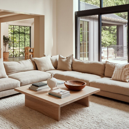 Ένα σκανδιναβικού στιλ αγρόκτημα στην Πολιτεία της Ουάσινγκτον αποδεικνύει πως οι ουδέτεροι χρωματισμοί μπορούν να εκπέμπουν ζεστασιά και χαρακτήρα