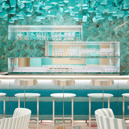 Στο νέο Blue Box Café Ginza η γαστρονομία συναντά την ακρίβεια και την κομψότητα του Tiffany & Co.