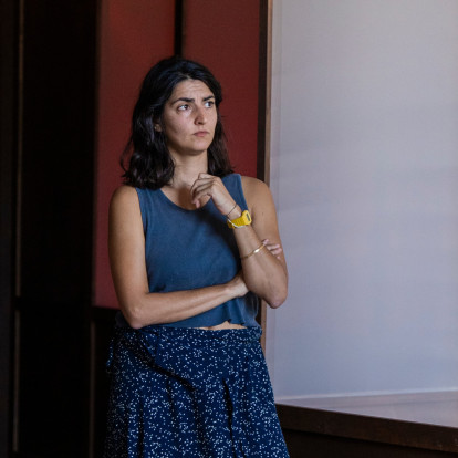 SKG Stories: Η Μαριλένα Κατρανίδου μιλά για τη μόνη πόλη που απ' όλους τους δρόμους της βλέπεις το φεγγάρι