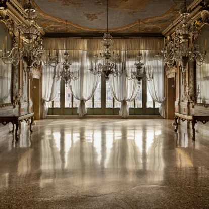 Ο Dries Van Noten εγκαινιάζει στη Βενετία ένα ίδρυμα αφιερωμένο στη χειροτεχνία