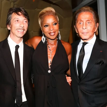 Οι celebrities αποτίουν φόρο τιμής στον μεγάλο σχεδιαστή, Valentino Garavani