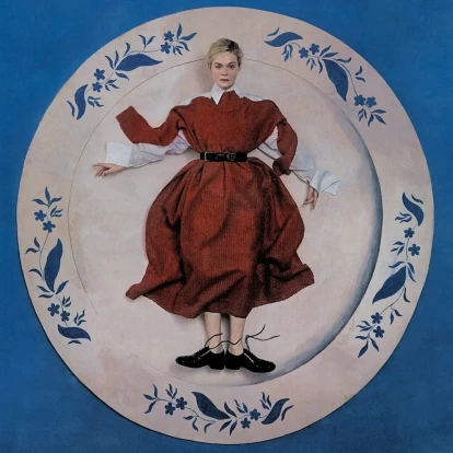 Η Elle Fanning φωτογραφίζεται με τον πιο δημιουργικό τρόπο σε ένα σουρεαλιστικό σκηνικό από τον ﻿Szilveszter Makó