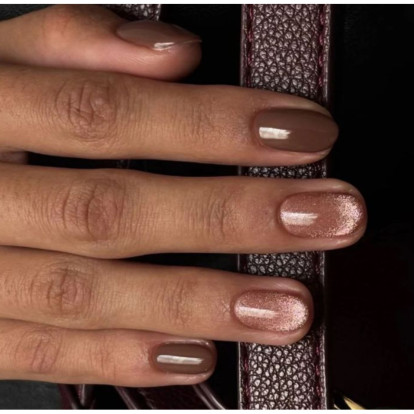 Cat eye nails: Πως να πετύχετε τη μεγαλύτερη τάσης της χρονιάς στο σπίτι σαν επαγγελματίες