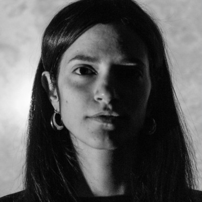 SKG Stories: Αυτό που κρατά την Άννα Μαργαριτίδου στη Θεσσαλονίκη είναι η συνεχής άνθιση που παρατηρεί στην καλλιτεχνική της σκηνή