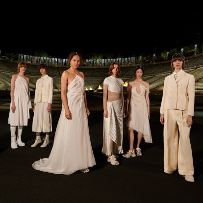 Fashion Agenda: Πώς μέσα σε δύο δεκαετίες η βιομηχανία της μόδας πέρασε από την εποχή των αυστηρών τάσεων σε μια κουλτούρα ﻿ελευθερίας και αυτοέκφρασης