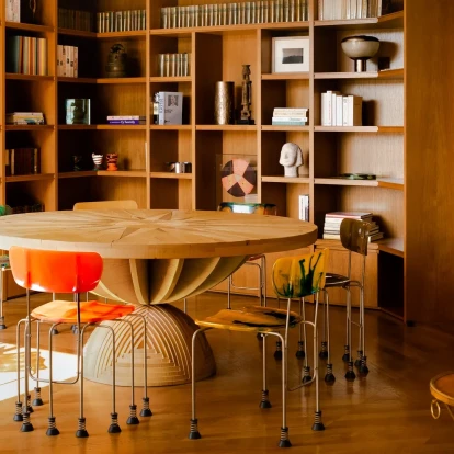 Ένα υπέροχο παριζιάνικο διαμέρισμα της δεκαετίας του 1930 αντλεί έμπνευση από τον Κλιμτ