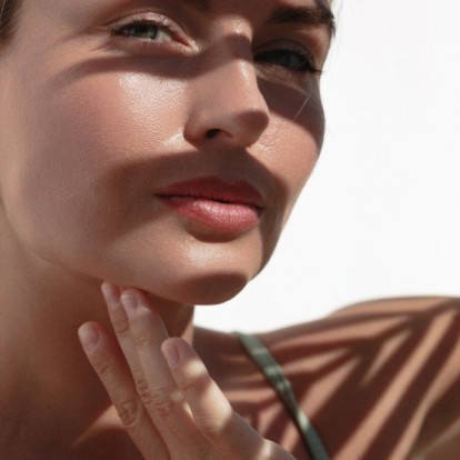 Η νέα σειρά Gold Chronos από τους Athonites προσφέρει μία ολοκληρωμένη εμπειρία περιποίησης μόνο με τρία απλά βήματα