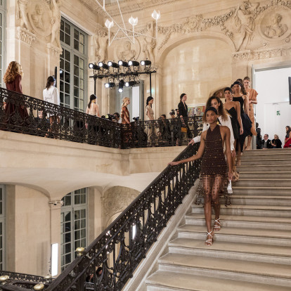 Ο Jacquemus επιστρέφει στο Μουσείο του Πικάσο για το επερχόμενο show του 