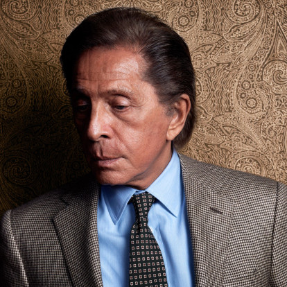 Ο θρυλικός σχεδιαστής Valentino Garavani έφυγε από τη ζωή σε ηλικία 93 ετών