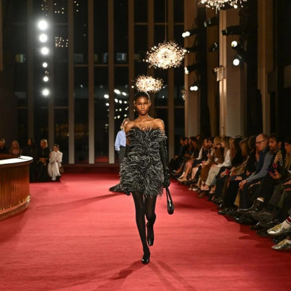 O Michael Kors γιόρτασε 45 χρόνια παρουσίας στη μόδα με την πιο εντυπωσιακή συλλογή