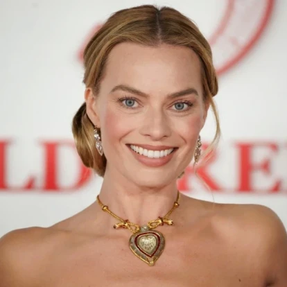 Ανεμοδαρμένα Ύψη: Η πρεμιέρα της ταινίας και η εκθαμβωτική εμφάνιση της Margot Robbie που έκλεψε την παράσταση