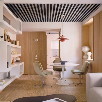 Ένα διαμέρισμα της δεκαετίας του 1960 στη Μαδρίτη ανατρέπει τις προσδοκίες