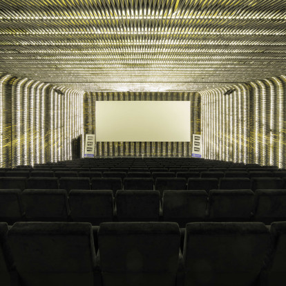 Oι κινηματογράφοι του σήμερα μετατρέπουν την προβολή ταινιών σε μια ολοκληρωμένη εμπειρία αισθητικής