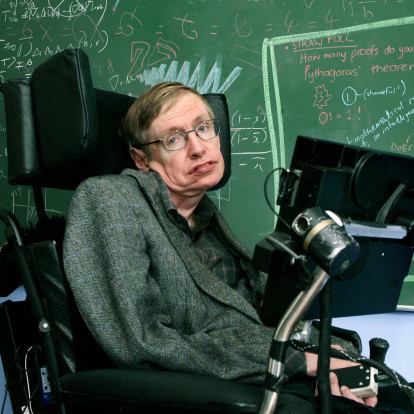 Jeffrey Epstein: Η φωτογραφία του Stephen Hawking που τον έφερε στο επίκεντρο της υπόθεσης