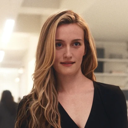 Με αφορμή τη σειρά 'Love Story κάνουμε μία αναδρομή στο iconic 90s' beauty look της Carolyn Bessette-Kennedy