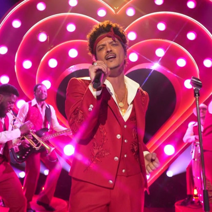 Η μαγική ερμηνεία του Bruno Mars στα Grammy Awards