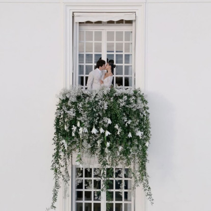 Ο λαμπερός γάμος του Charles Leclerc και της Alexandra Saint-Mleux στο Μονακό: Η Ferrari του ’57 και οι ρομαντικές στιγμές