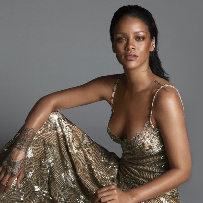 Η Rihanna μιλάει για την ομορφιά και απαντά σε ερωτήματα