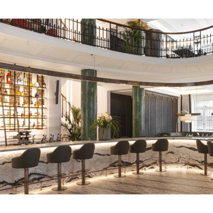 Στο ιστορικό κτίριο Ρούσβελτ ανοίγει τις πόρτες του το πολυαναμενόμενο Clochard by Alpha