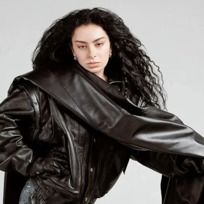 Messy Girl Aesthetic: Φέτος όλα τα it-girls υιοθετούν αυτή την τολμηρή τάση