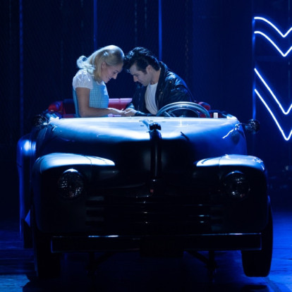 Grease the Musical: Ο Βρετανός σκηνοθέτης Nigel West συζητά μαζί μας λίγο πριν την πολυαναμενόμενη σημερινή πρεμιέρα στο Μέγαρο