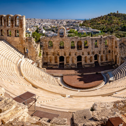 World Theatre Day: 6 καταξιωμένες προσωπικότητες που υπηρετούν δυναμικά το θέατρο δίνουν τον δικό τους ορισμό στην πολυδιάστατη αυτή Τέχνη