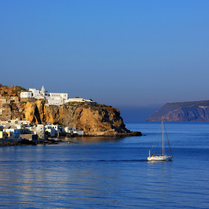 Το ελληνικό νησί που εκθρονίζει τη Σαντορίνη σύμφωνα με τους Γάλλους