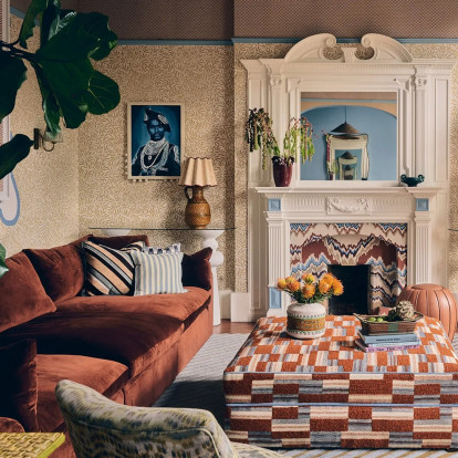 Δύο διαμερίσματα στο Kensington της Αγγλίας ενώθηκαν δημιουργώντας ένα χρωματιστό pied-à-terre