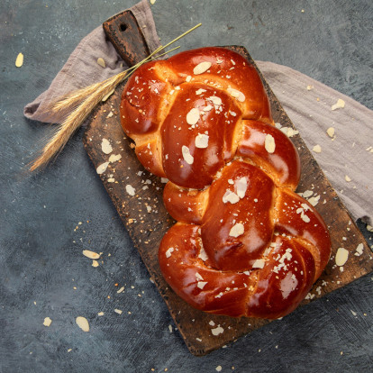 Αναζητάτε την τέλεια συνταγή για το Πασχαλινό τσουρέκι; Διαβάστε αυτό