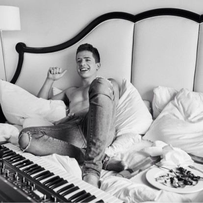 Ο Charlie Puth αποδεικνύει ξανά το μοναδικό ταλέντο του