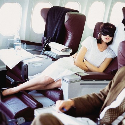 Συμβουλές ομορφιάς και ευεξίας για μια πολύωρη πτήση