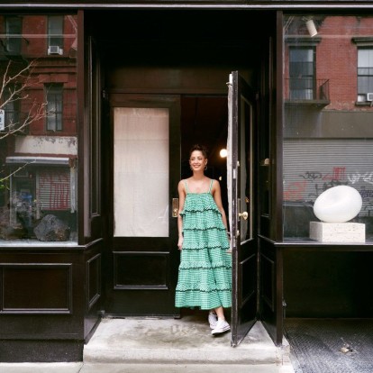 Ανακαλύψτε το νέο dream showroom της Anna Karlin στο Μανχάταν