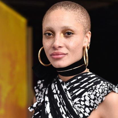 Adwoa Aboah: Tips ομορφιάς από το νέο αγαπημένο μοντέλο των σχεδιαστών 