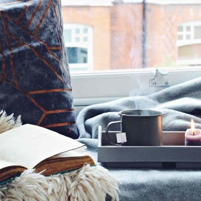 4 νέα βιβλία που διηγούνται ιστορίες με δυνατά συναισθήματα