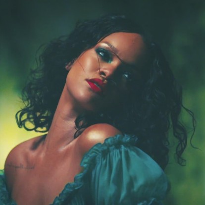 Η Rihanna μας δείχνει το μακιγιάζ της από το videoclip του τραγουδιού Wild Thoughts