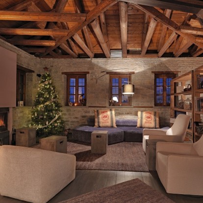 Δύο προτάσεις φιλοξενίας στην Ελλάδα που θα κάνουν τα Χριστούγεννα αξέχαστα