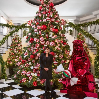 Πως θα περάσουν 5 διάσημες οικογένειες τα Χριστούγεννα