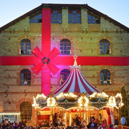 Ανακαλύψτε την ελληνική πόλη που γιορτάζει τα Χριστούγεννα όπως τους αρμόζει