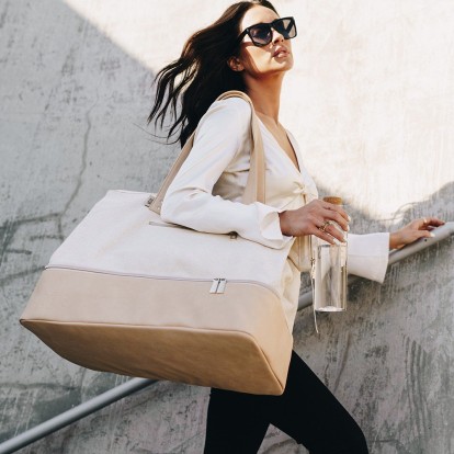 Η Shay Mitchell περιγράφει πως ξεκίνησε τη δική της εταιρία με travel accessories