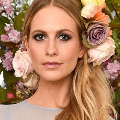 Περάστε ένα weekend με την Poppy Delevingne στην εξοχή