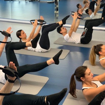 Τα θεαματικά αποτελέσματα του Pilates σε γυναίκες και άνδρες 40 και άνω