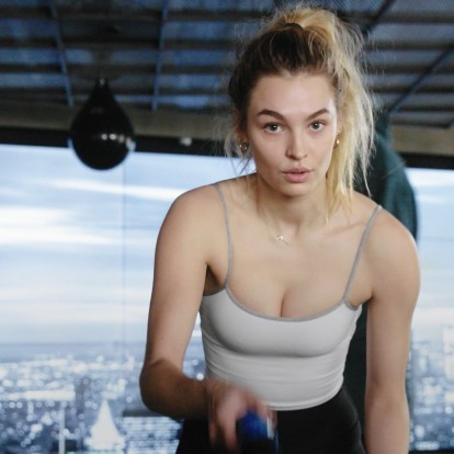 Παρακολουθήστε τη fitness routine ενός μοντέλου της Victoria's Secret