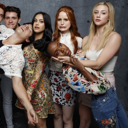 Οι ξένες σειρές που πρέπει να δείτε ανάλογα με το ζώδιό σας