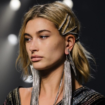 Hair clips: Πώς να φορέσετε το πιο hot item της σεζόν