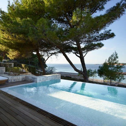 Ένας θρύλος ξαναγεννιέται: Το Four Seasons Palace Hotel Athens άνοιξε τις πύλες του